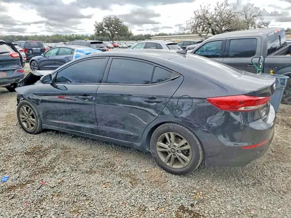 5NPD84LF3JH287470 2018 HYUNDAI ELANTRA - Image 2