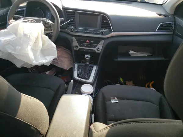 5NPD84LF3JH291423 2018 HYUNDAI ELANTRA - Image 8