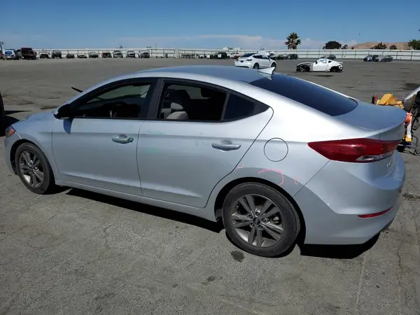 5NPD84LF3JH295083 2018 HYUNDAI ELANTRA - Image 2