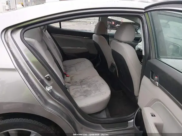 5NPD84LF3JH299683 2018 HYUNDAI ELANTRA - Image 8