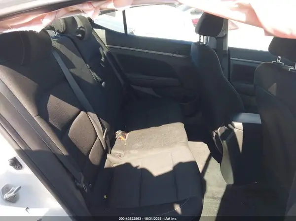 5NPD84LF3JH301822 2018 HYUNDAI ELANTRA - Image 8
