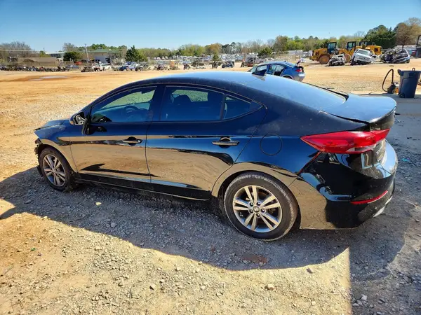 5NPD84LF3JH303473 2018 HYUNDAI ELANTRA - Image 2
