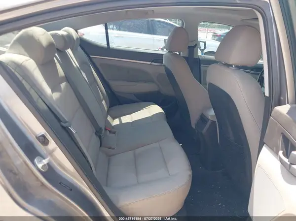 5NPD84LF3JH305627 2018 HYUNDAI ELANTRA - Image 8