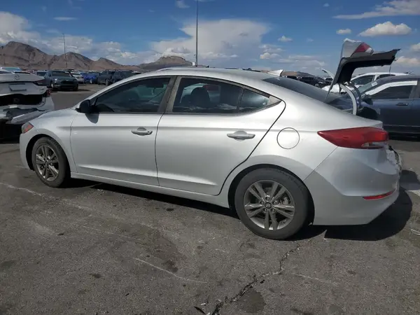 5NPD84LF3JH306955 2018 HYUNDAI ELANTRA - Image 2
