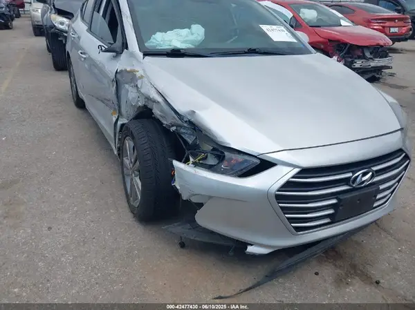5NPD84LF3JH310875 2018 HYUNDAI ELANTRA - Image 1