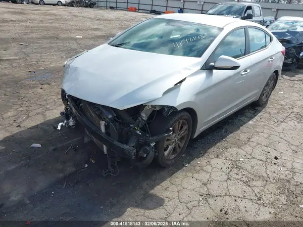 5NPD84LF3JH317986 2018 HYUNDAI ELANTRA - Image 2