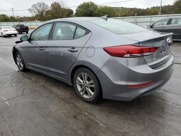 5NPD84LF3JH318328 2018 HYUNDAI ELANTRA - Image 2