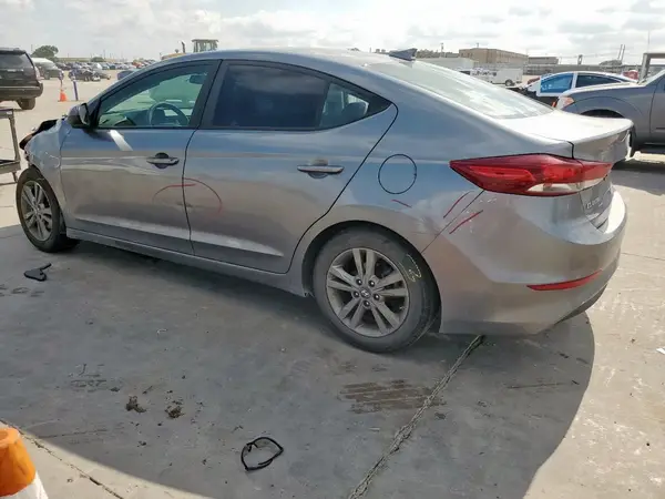5NPD84LF3JH318958 2018 HYUNDAI ELANTRA - Image 2