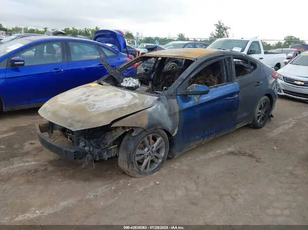 5NPD84LF3JH319379 2018 HYUNDAI ELANTRA - Image 2
