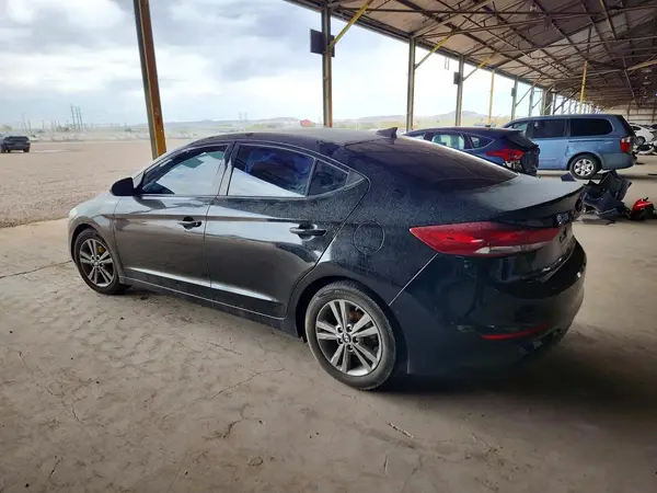 5NPD84LF3JH320774 2018 HYUNDAI ELANTRA - Image 2