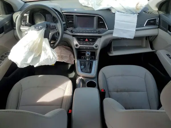 5NPD84LF3JH325070 2018 HYUNDAI ELANTRA - Image 8
