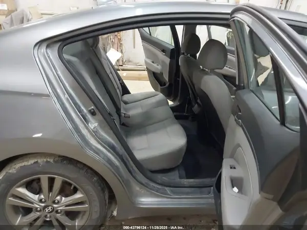 5NPD84LF3JH326798 2018 HYUNDAI ELANTRA - Image 8