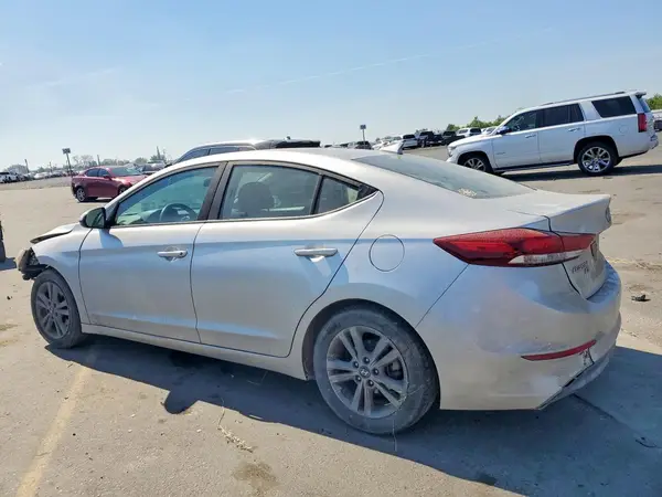 5NPD84LF3JH327868 2018 HYUNDAI ELANTRA - Image 2