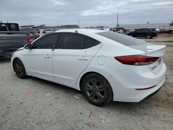 5NPD84LF3JH328518 2018 HYUNDAI ELANTRA - Image 2