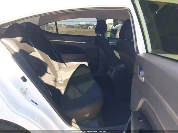5NPD84LF3JH329331 2018 HYUNDAI ELANTRA - Image 8