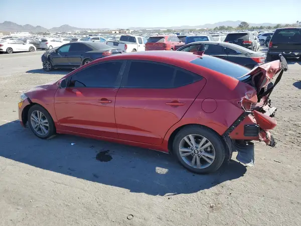 5NPD84LF3JH330544 2018 HYUNDAI ELANTRA - Image 2