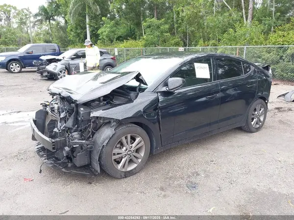 5NPD84LF3JH333203 2018 HYUNDAI ELANTRA - Image 2