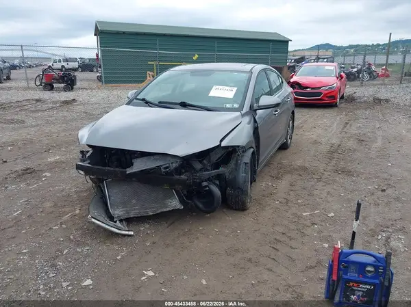5NPD84LF3JH335968 2018 HYUNDAI ELANTRA - Image 2