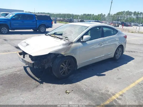 5NPD84LF3JH340054 2018 HYUNDAI ELANTRA - Image 2