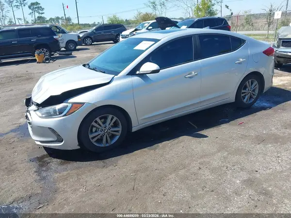 5NPD84LF3JH342502 2018 HYUNDAI ELANTRA - Image 2