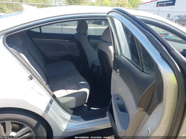 5NPD84LF3JH342502 2018 HYUNDAI ELANTRA - Image 8