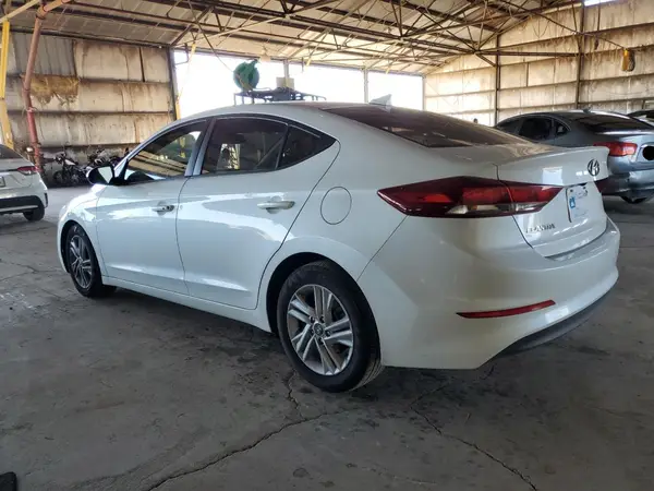 5NPD84LF3JH343861 2018 HYUNDAI ELANTRA - Image 2