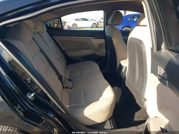 5NPD84LF3JH347960 2018 HYUNDAI ELANTRA - Image 8