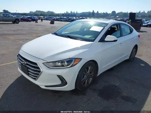 5NPD84LF3JH350535 2018 HYUNDAI ELANTRA - Image 2