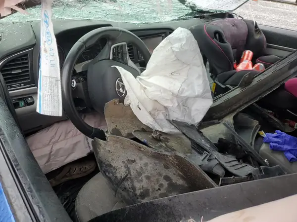 5NPD84LF3JH353421 2018 HYUNDAI ELANTRA - Image 8