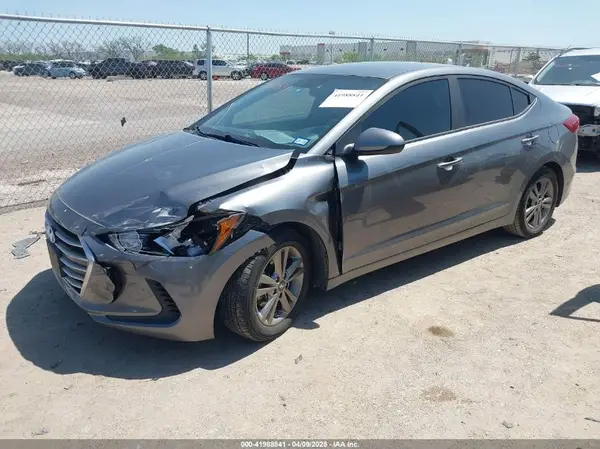 5NPD84LF3JH359879 2018 HYUNDAI ELANTRA - Image 2