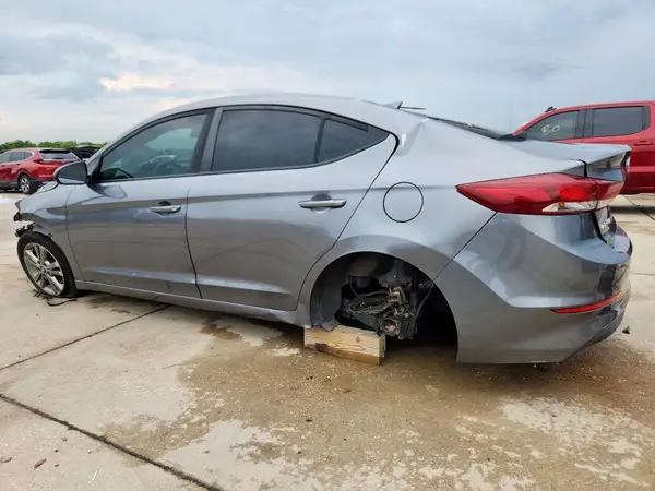 5NPD84LF3JH361826 2018 HYUNDAI ELANTRA - Image 2