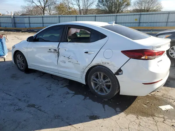 5NPD84LF3JH365021 2018 HYUNDAI ELANTRA - Image 2