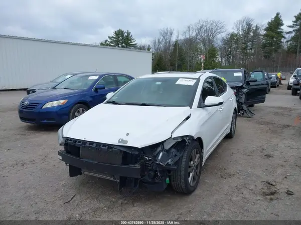 5NPD84LF3JH366380 2018 HYUNDAI ELANTRA - Image 2