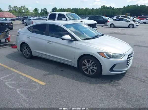 5NPD84LF3JH366587 2018 HYUNDAI ELANTRA - Image 1
