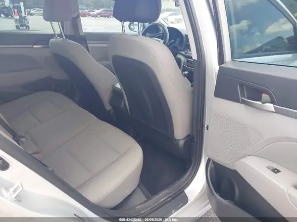 5NPD84LF3JH366587 2018 HYUNDAI ELANTRA - Image 8