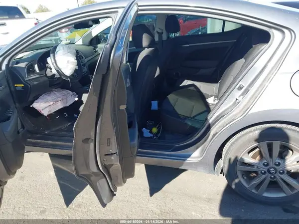 5NPD84LF3JH366668 2018 HYUNDAI ELANTRA - Image 8