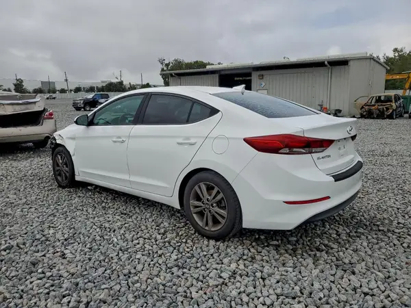 5NPD84LF3JH367562 2018 HYUNDAI ELANTRA - Image 2