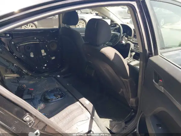 5NPD84LF3JH368582 2018 HYUNDAI ELANTRA - Image 8