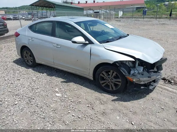 5NPD84LF3JH368646 2018 HYUNDAI ELANTRA - Image 1