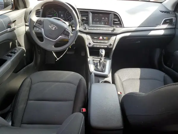 5NPD84LF3JH372065 2018 HYUNDAI ELANTRA - Image 8