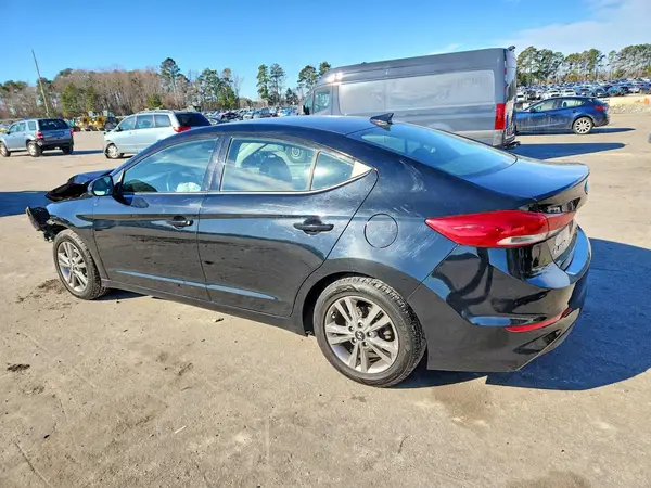 5NPD84LF3JH379243 2018 HYUNDAI ELANTRA - Image 2
