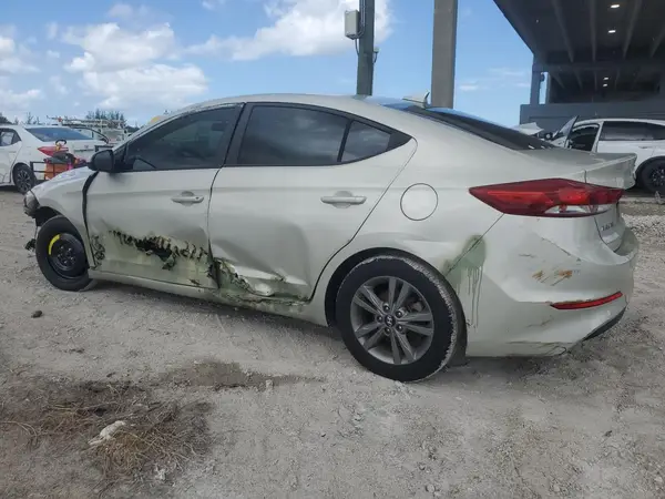 5NPD84LF3JH380442 2018 HYUNDAI ELANTRA - Image 2