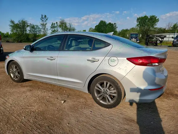 5NPD84LF3JH382210 2018 HYUNDAI ELANTRA - Image 2
