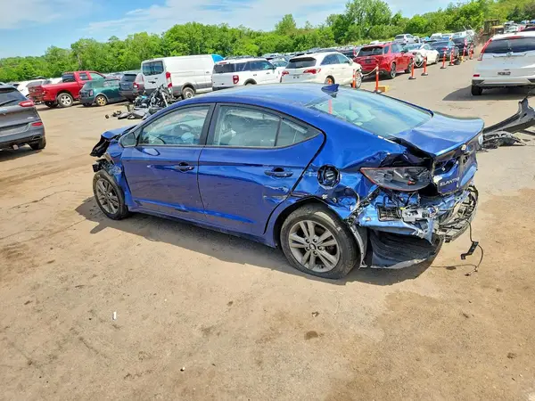 5NPD84LF3JH384555 2018 HYUNDAI ELANTRA - Image 2