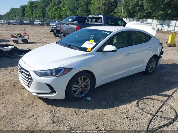 5NPD84LF3JH384958 2018 HYUNDAI ELANTRA - Image 2
