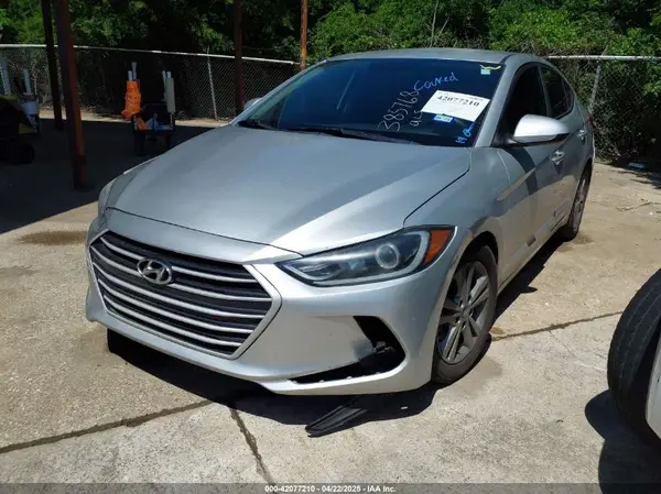5NPD84LF3JH385768 2018 HYUNDAI ELANTRA - Image 2