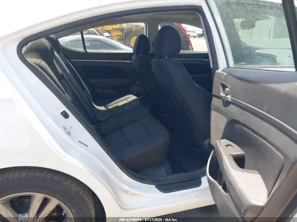 5NPD84LF3JH386449 2018 HYUNDAI ELANTRA - Image 8