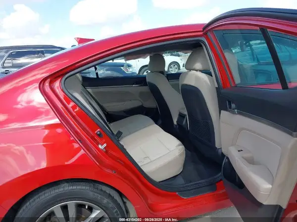 5NPD84LF3JH388685 2018 HYUNDAI ELANTRA - Image 8