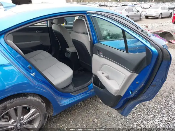 5NPD84LF3JH395992 2018 HYUNDAI ELANTRA - Image 8
