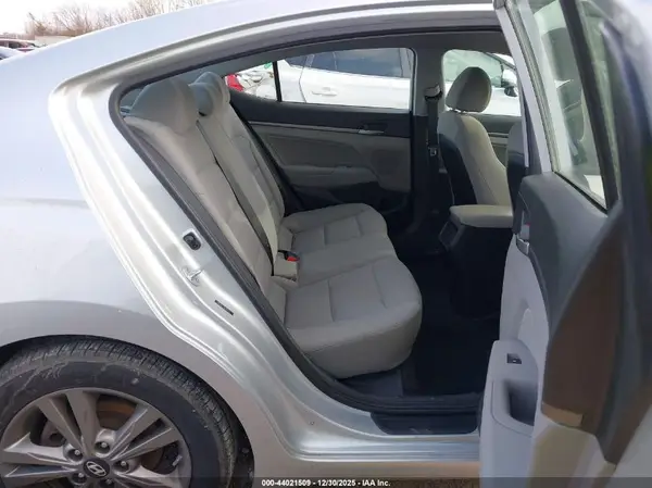 5NPD84LF3JH397175 2018 HYUNDAI ELANTRA - Image 8